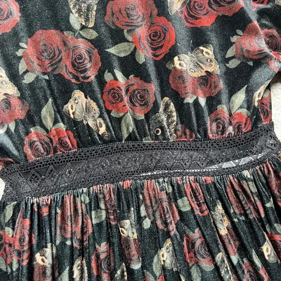 Thorn & Fable Dress Womens SM Velvet Bell Sleeve Mini Dress Rose Butterfly Print - Picture 9 of 15